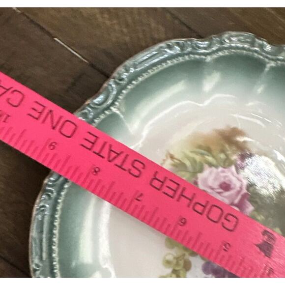 PM Bavarian Figural with Roses and Gold Trim Plate Vintage Preowned 8.5” EUC - Picture 4 of 4